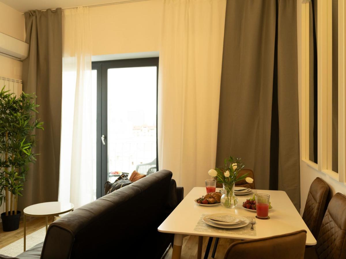 Sunny 2Br Flat - Top Location - Amazing Balcony Bucureşti Exterior foto