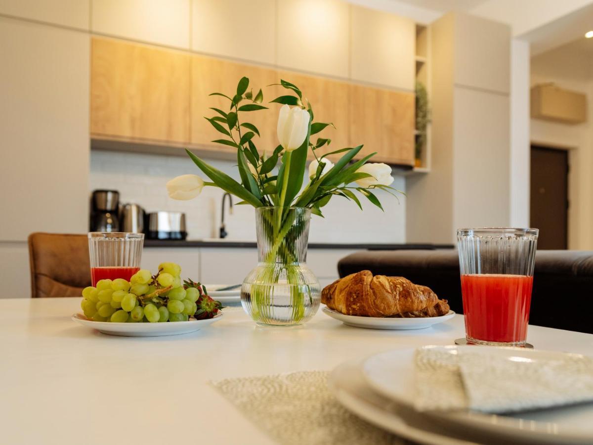Sunny 2Br Flat - Top Location - Amazing Balcony Bucureşti Exterior foto
